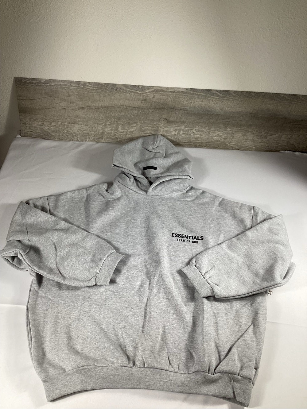 Essentials fear of God Light Heather Gray Pullover Hoodie size L NWT